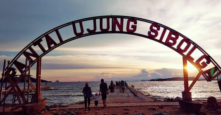 Pantai Ujung Sibolga via FB Cerita Sibolga, 1. Pulau Pasir Putih Sibolga, 2. Pantai Ujung Sibolga, 3. Pulau Mursala, 4. Pantai Pandan, 5. Pulau Poncang, 6. Pantai Indah Kalangan, 7. Pulau Putri Sibolga, 8. Pulau Poncan Ketek, 9. Pulau Sarudik, 10. Pulau Bangke, 11. Pantai Pelabuhan Lama Sibolga, 12. Pantai Sibolga Kota Ikan, 13. Pulau Poncang Gadang