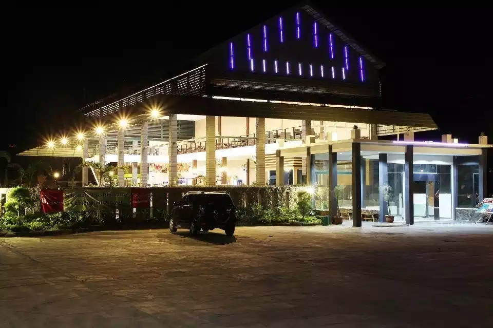 RUMAH MAKAN CIMANUK, 1. Pesona Laut Pantura, 2. Rumah Mertua Indramayu, 3. RM Taman Selera, 4. Ikan Bakar Resto Mina Ayu, 5. Panorama Restaurant, 6. RM Saung Song, 7. RM HJ Nuryami, 8. Ikan Bakar Perdut, 9. Sambel Layah Indramayu, 10. Bebek Keraton, 11. RM Sekar Wangi, 12. Resto Empal Gentong Bang Mamat, 13. Ayam Penyet Khas Surabaya Indramayu, 14. RM Indorasa, 15. Seafood El Shaddai, 16. Sambel Lada, 17. Mango Junction, 18. Dapur Bunda, 19. EMPAL GENTONG H MANG MUK, 20. RUMAH MAKAN CIMANUK, 21. RUMAH MAKAN IBU SEHA