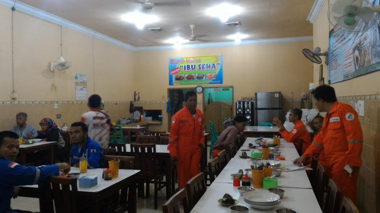 RUMAH MAKAN IBU SEHA, 1. Pesona Laut Pantura, 2. Rumah Mertua Indramayu, 3. RM Taman Selera, 4. Ikan Bakar Resto Mina Ayu, 5. Panorama Restaurant, 6. RM Saung Song, 7. RM HJ Nuryami, 8. Ikan Bakar Perdut, 9. Sambel Layah Indramayu, 10. Bebek Keraton, 11. RM Sekar Wangi, 12. Resto Empal Gentong Bang Mamat, 13. Ayam Penyet Khas Surabaya Indramayu, 14. RM Indorasa, 15. Seafood El Shaddai, 16. Sambel Lada, 17. Mango Junction, 18. Dapur Bunda, 19. EMPAL GENTONG H MANG MUK, 20. RUMAH MAKAN CIMANUK, 21. RUMAH MAKAN IBU SEHA
