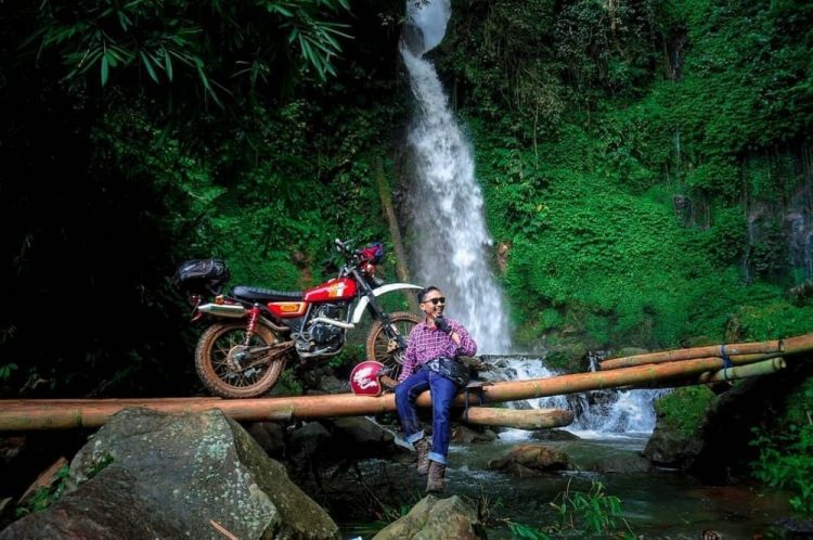 Air Terjun Batu Lapis via IG @avisenasyafieq, 1. Air Terjun Talang Ogan, 2. Air Terjun Putri Malu, 3. Air Terjun Ciupang, 4. Air Terjun Batu Putu, 5. Air Terjun Way Tayas, 6. Air Terjun Way Lalaan, 7. Air Terjun Lembah Pelangi, 8. Air Terjun Batu Lapis, 9. Air Terjun Tujuh Marga Jaya, 10. Air Terjun Tujuh Tingkat, 11. Air Terjun Gangsa, 12. Air Terjun Rejosari, 13. Air Terjun Sinar Tiga, 14. Air Terjun Lestari, 15. Air Terjun Bakoman, 16. Air Terjun Tanah Longsor, 17. Air Terjun Penantian, 18. Air Terjun Talang Kenyanguan, 19. Air Terjun Kota Batu