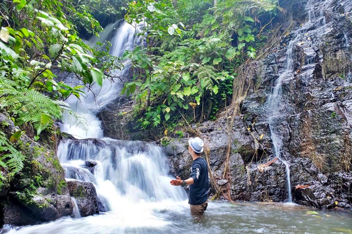 Air Terjun Tanah Longsor via IG @ahi_zadli, 1. Air Terjun Talang Ogan, 2. Air Terjun Putri Malu, 3. Air Terjun Ciupang, 4. Air Terjun Batu Putu, 5. Air Terjun Way Tayas, 6. Air Terjun Way Lalaan, 7. Air Terjun Lembah Pelangi, 8. Air Terjun Batu Lapis, 9. Air Terjun Tujuh Marga Jaya, 10. Air Terjun Tujuh Tingkat, 11. Air Terjun Gangsa, 12. Air Terjun Rejosari, 13. Air Terjun Sinar Tiga, 14. Air Terjun Lestari, 15. Air Terjun Bakoman, 16. Air Terjun Tanah Longsor, 17. Air Terjun Penantian, 18. Air Terjun Talang Kenyanguan, 19. Air Terjun Kota Batu