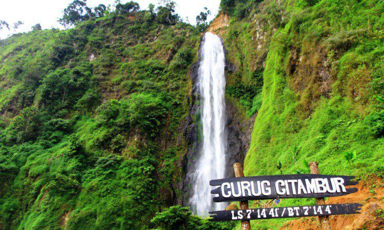 Curug Citambur, 1. Pantai Jayanti, 2. The Little Venice Cipanas, 3. Istana Presiden Cipanas, 4. Wisata Alam Curug Citambur, 5. Taman Nasional Gunung Gede Pangrango, 6. Kebun Raya Cibodas, 7. Taman Bunga Nusantara, 8. Curug Cibeureum, 9. Wana Wisata Pokland, 10. Cimirung Gunung Hayam