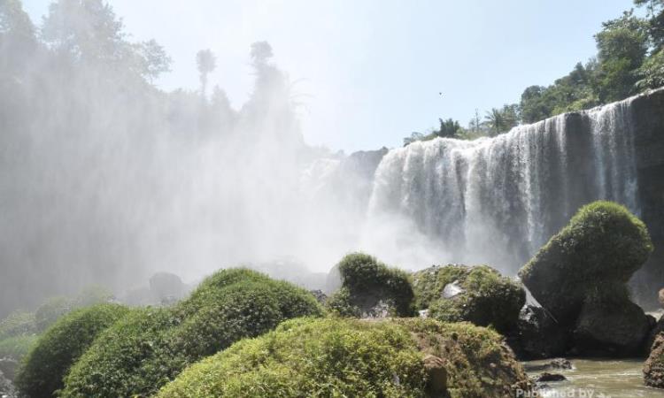 Curug Dadali via Detik, 1. Curug Cisampay, 2. Curug Aki Toto, 3. Curug Walanda, 4. Curug Kemang, 5. Curug Ngebul, 6. Curug Dengdeng, 7. Curug Ciastana, 8. Curug Cijampang, 9. Curug Kubang, 10. Curug Cibule, 11. Curug Dadali, 12. Curug Siuh, 13. Curug Citambur, 14. Curug Ciismun, 15. Curug Cibeureum, 16. Curug Cikondang, 17. Curug Cibogo, 18. Curug Pancur Desa Kemang
