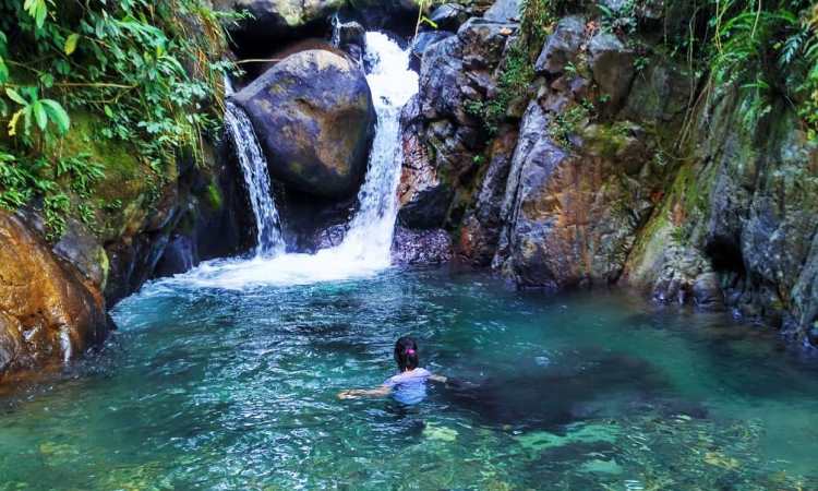 Curug Love via Sukita, 1. Curug Cilember, 2. Curug Cipamingkis, 3. Curug Love, 4. Curug Ngumpet, 5. Curug Ciherang, 6. Curug Ciputri, 7. Curug Putri Kencana, 8. Curug Bidadari, 9. Curug Cibulao, 10. Curug Seribu, 11. Curug Hordeng, 12. Curug Cikuluwung, 13. Curug Leuwi Lieuk, 14. Curug Panjang, 15. Curug Naga, 16. Curug Cikaracak, 17. Curug Leuwi Cibaliung, 18. Curug Barong, 19. Curug Cigamea, 20. Curug Balong Endah, 21. Curug Luhur, 22. Curug Kiara