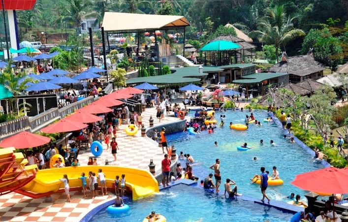Kolam Renang Bravo Camp Ground Cianjur Regency, 1. Cianjur City Park, 2. TAMAN PRAWATASARI, 3. The Jhon’s Cianjur Aquatic Resort, 4. The Bagelen Son Cianjur, 5. Kolam Renang Tias Wisata Rancagoong, 6. Kolam Renang Bravo Camp Ground, 7. Kolam Renang Big Ben Waterpark, 8. Kolam Renang Bukit Kalimaya Indah, 9. Kolam Renang GOR Bayu Jangari, 10. Bris Waterpark, 11. Kolam Renang Panorama Jangari, 12. Kolam Renang Kota Bunga, 13. Kolam Renang The Queen, 14. Kolam Renang BCNY, 15. Kolam Renang Cirumput, 16. Kolam Renang Tirta Braja, 17. Cianjur Asri Water Park, 18. Kolam Renang DJ Family Cimuti, 19. Kolam Renang Elshafah