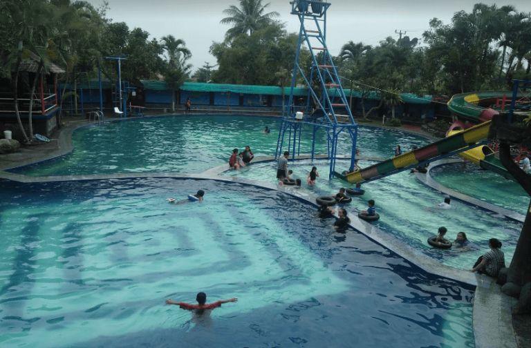 Kolam Renang Tias Wisata Rancagoong Cianjur, 1. Cianjur City Park, 2. TAMAN PRAWATASARI, 3. The Jhon’s Cianjur Aquatic Resort, 4. The Bagelen Son Cianjur, 5. Kolam Renang Tias Wisata Rancagoong, 6. Kolam Renang Bravo Camp Ground, 7. Kolam Renang Big Ben Waterpark, 8. Kolam Renang Bukit Kalimaya Indah, 9. Kolam Renang GOR Bayu Jangari, 10. Bris Waterpark, 11. Kolam Renang Panorama Jangari, 12. Kolam Renang Kota Bunga, 13. Kolam Renang The Queen, 14. Kolam Renang BCNY, 15. Kolam Renang Cirumput, 16. Kolam Renang Tirta Braja, 17. Cianjur Asri Water Park, 18. Kolam Renang DJ Family Cimuti, 19. Kolam Renang Elshafah