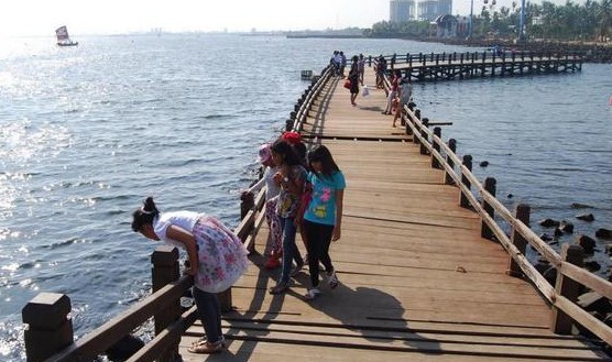 Pantai Merunda, 1. Pantai Pulau Perak, 2. Pantai Cikaya, Pulau Karya, 3. Pantai Pasir Perawan, 4. Pantai Pulau Pramuka, 5. Pantai Pulau Tidung, 6. Pantai Karnaval Ancol, 7. Pantai Anyer, 8. Pantai Carita, 9. Pantai Tanjung Layar, 10. Pantai Marina Ancol, 11. Pantai Tanjung Lesung, 12. Pantai Tanjung Pasir, 13. Pantai Mekar, 14. Pantai Pulau Bidadari, 15. Pantai Lontar, 16. Pantai Marunda, 17. Pantai Sawarna, 18. Teluk Jakarta
