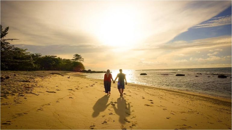 Pantai Tanjung Lesung via IG @rachmat.suryo, 1. Pantai Pulau Perak, 2. Pantai Cikaya, Pulau Karya, 3. Pantai Pasir Perawan, 4. Pantai Pulau Pramuka, 5. Pantai Pulau Tidung, 6. Pantai Karnaval Ancol, 7. Pantai Anyer, 8. Pantai Carita, 9. Pantai Tanjung Layar, 10. Pantai Marina Ancol, 11. Pantai Tanjung Lesung, 12. Pantai Tanjung Pasir, 13. Pantai Mekar, 14. Pantai Pulau Bidadari, 15. Pantai Lontar, 16. Pantai Marunda, 17. Pantai Sawarna, 18. Teluk Jakarta