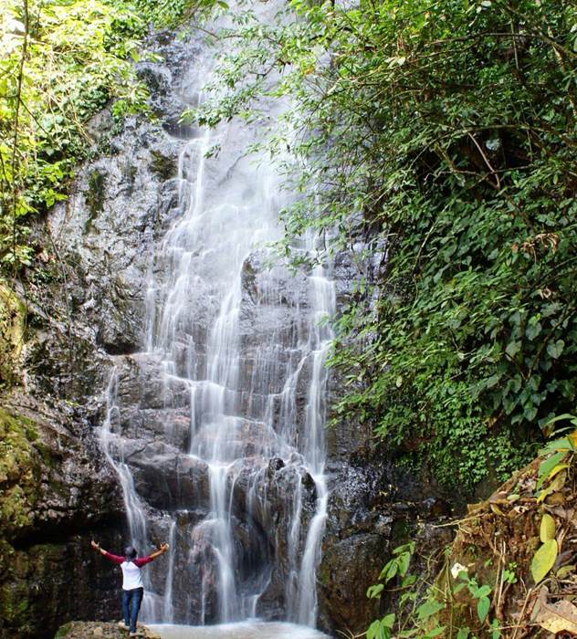 Curug Ciceregeng via IG @robiqybon, 1. Curug Kaliangkak, 2. Curug Cileat, 3. Curug Cibareubey, 4. Curug Ponggang, 5. Curug Goa Badak, 6. Curug Cijalu, 7. Curug Ciangin, 8. Curug Sadim, 9. Curug Mandala, 10. Curug Biru, 11. Curug Karembong Subang, 12. Curug Agung, 13. Curug Cina, 14. Curug Cibareubeuy, 15. Curug Pandawa Lima, 16. Curug Masigit, 17. Curug Cisaladah, 18. Curug Bentang, 19. Curug Cinangrang, 20. Curug Cikondang, 21. Curug Cipeureu, 22. Curug Cilaga, 23. Curug Capolaga, 24. Curug Ciceregeng, 25. Curug Sawer