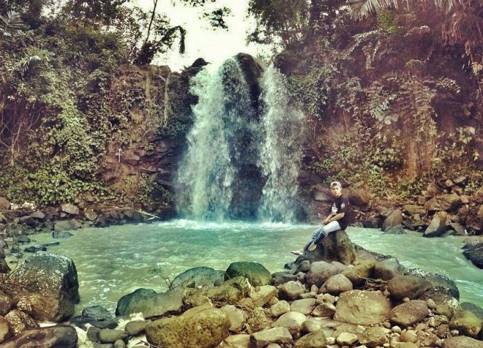 Curug Cigarugak via IG @herpastrana - 12 Curug di Sumedang Terhits &amp; Terbaik, Wisata Air Terjun kekinian, 1. Curug Sabuk, 2. Curug Cigorobog, 3. Curug Ciputrawangi, 4. Curug Cinulang, 5. Curug Cibayawak, 6. Curug Buhud , 7. Curug Cipongkor, 8. Curug Cipadayungan, 9. Curug Kencana, 10. Curug Ciwalur, 11. Curug Cihonje, 12. Curug Cigarugak