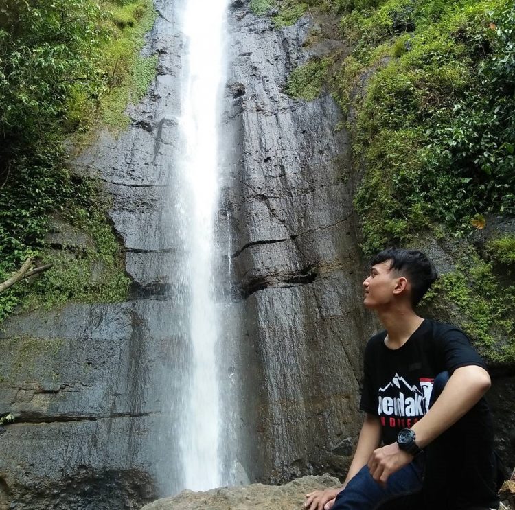 Curug Cisomang via IG @aldiramdanifauji - Curug di Purwakarta, 1. Curug Putri, 2. Curug Ponggang, 3. Curug Cijalu, 4. Curug Cipurut, 5. Curug Cilamaya, 6. Curug Ciseoh, 7. Curug Tilu Sukasari, 8. Curug Suhada, 9. Curug Cisomang