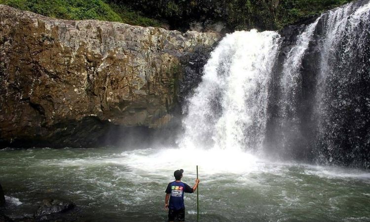 Curug Dengdeng, 1. Curug Nyogong, 2. Curug Ciharus, 3. Curug Jaga Pati, 4. Curug Cisarua, 5. Curug Arjuna, 6. Curug Cibadak, 7. Curug Sanghyang Taraje, 8. Curug Dengdeng, 9. Curug Cikanay, 10. Curug Salawe, 11. Curug Orok, 12. Curug Rahong, 13. Curug Luhur, 14. Curug Ngaleng, 15. Curug Cihanyawar, 16. Curug Cibitung, 17. Curug Mala, 18. Curug Cibuni Racun, 19. Curug Ermat, 20. Curug Koncrang