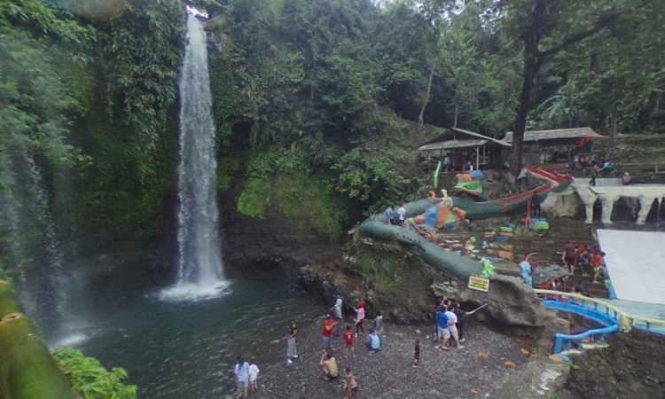 Curug Luhur via Gunung, 1. Museum Nasional Sejarah Alam Indonesia, 2. Kebun Raya Bogor, 3. Museum Zoologi, 4. Taman Meksiko, 5. Taman Kencana, 6. Taman Kaulinan atau Taman Sempur, 7. Museum &amp; Monumen PETA, 8. The Jungle Waterpark Bogor, 9. Taman Heulang, 10. Water Park SKI, 11. Tirtania WaterPark, 12. ECOART PARK Sentul City, 13. Kuntum Farmfield, 14. Marcopolo Water Adventure Bogor, 15. Jungleland adventure theme park, 16. Kebun Durian Warso Farm, 17. Wisata air telaga Ciburial, 18. Curug Nangka, 19. Curug Luhur