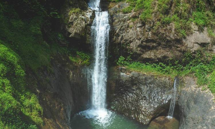 Curug Mala via Curugdigarut2016.blogspotcom, 1. Curug Nyogong, 2. Curug Ciharus, 3. Curug Jaga Pati, 4. Curug Cisarua, 5. Curug Arjuna, 6. Curug Cibadak, 7. Curug Sanghyang Taraje, 8. Curug Dengdeng, 9. Curug Cikanay, 10. Curug Salawe, 11. Curug Orok, 12. Curug Rahong, 13. Curug Luhur, 14. Curug Ngaleng, 15. Curug Cihanyawar, 16. Curug Cibitung, 17. Curug Mala, 18. Curug Cibuni Racun, 19. Curug Ermat, 20. Curug Koncrang