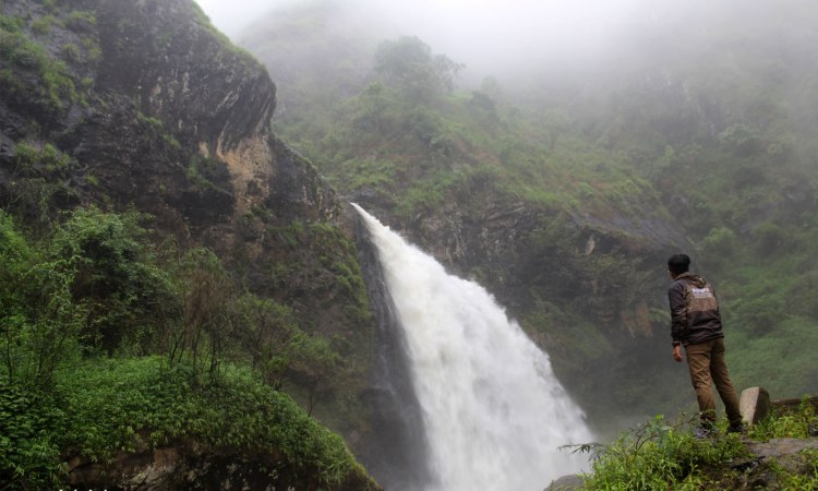 Curug Nyogong via Jelajahgarut, 1. Curug Nyogong, 2. Curug Ciharus, 3. Curug Jaga Pati, 4. Curug Cisarua, 5. Curug Arjuna, 6. Curug Cibadak, 7. Curug Sanghyang Taraje, 8. Curug Dengdeng, 9. Curug Cikanay, 10. Curug Salawe, 11. Curug Orok, 12. Curug Rahong, 13. Curug Luhur, 14. Curug Ngaleng, 15. Curug Cihanyawar, 16. Curug Cibitung, 17. Curug Mala, 18. Curug Cibuni Racun, 19. Curug Ermat, 20. Curug Koncrang