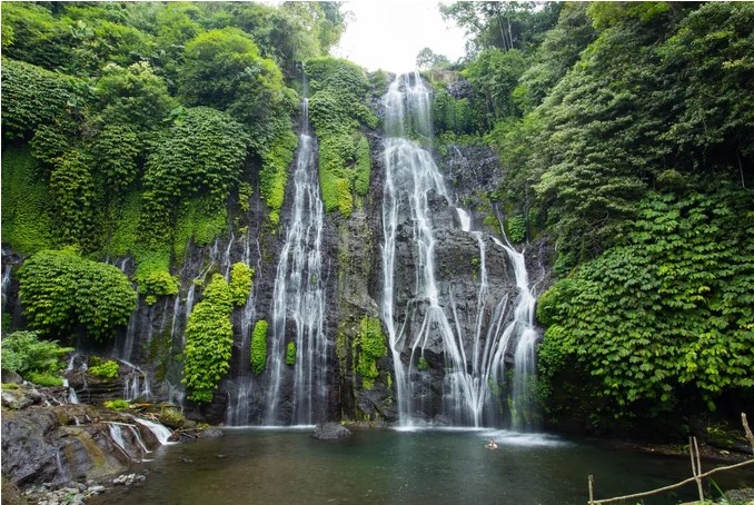 Air Terjun Banyumala by Tawatchaiwanasri on Shutterstock, 1. Air Terjun Aling Aling, 2. Air Terjun Banyumala, 3. Air Terjun Goa Rang Reng, 4. Air Terjun Leke Leke, 5. Air Terjun Tukad Cepung, 6. Air Terjun Tegenungan, 7. Air Terjun Kanto Lampo, 8. Air Terjun Wana Ayu, 9. Air Terjun Nungnung, 10. Air Terjun Sekumpul, 11. Air Terjun Gitgit, 12. Air Terjun Banyu Wana Amertha, 13. Air Terjun Peguyangan, 14. Air Terjun Tibumana, 15. Air Terjun Tembok Barak, 16. Air Terjun Cemara, 17. Air Terjun Jembong, 18. Air Terjun Munduk, 19. Air Terjun Melanting, 20. Air Terjun Dusun Kuning, 21. Air Terjun Kroya, 22. Air Terjun Pantai Melasti, Tanah Lot, 23. Air Terjun Yeh Mempeh, 24. Air Terjun Blemantung, 25. Air Terjun Lemukih, 26.  Air Terjun Carat, 27. Air Terjun Juwuk Manis, 28. Air terjun Bunutin, 29. Air Terjun Colek Pamor, 30. Air terjun Yeh Mampeh