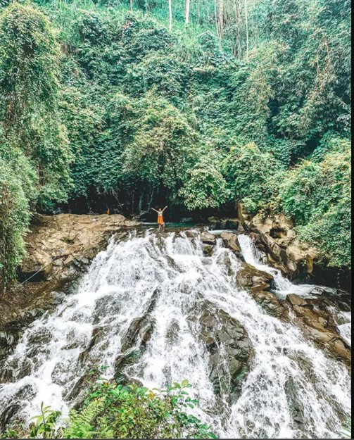 Air Terjun Goa Rang Reng via IG @mark_elbourne, 1. Air Terjun Aling Aling, 2. Air Terjun Banyumala, 3. Air Terjun Goa Rang Reng, 4. Air Terjun Leke Leke, 5. Air Terjun Tukad Cepung, 6. Air Terjun Tegenungan, 7. Air Terjun Kanto Lampo, 8. Air Terjun Wana Ayu, 9. Air Terjun Nungnung, 10. Air Terjun Sekumpul, 11. Air Terjun Gitgit, 12. Air Terjun Banyu Wana Amertha, 13. Air Terjun Peguyangan, 14. Air Terjun Tibumana, 15. Air Terjun Tembok Barak, 16. Air Terjun Cemara, 17. Air Terjun Jembong, 18. Air Terjun Munduk, 19. Air Terjun Melanting, 20. Air Terjun Dusun Kuning, 21. Air Terjun Kroya, 22. Air Terjun Pantai Melasti, Tanah Lot, 23. Air Terjun Yeh Mempeh, 24. Air Terjun Blemantung, 25. Air Terjun Lemukih, 26.  Air Terjun Carat, 27. Air Terjun Juwuk Manis, 28. Air terjun Bunutin, 29. Air Terjun Colek Pamor, 30. Air terjun Yeh Mampeh