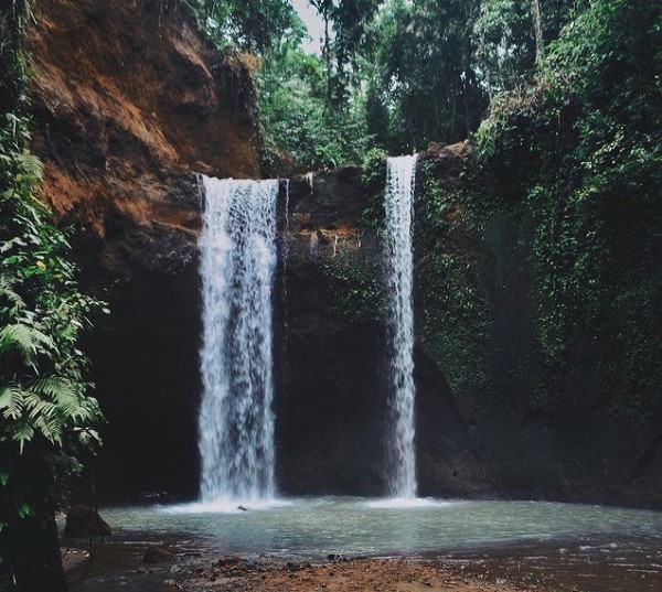 Air Terjun Tibumana via IG @elizabethcouse, 1. Air Terjun Aling Aling, 2. Air Terjun Banyumala, 3. Air Terjun Goa Rang Reng, 4. Air Terjun Leke Leke, 5. Air Terjun Tukad Cepung, 6. Air Terjun Tegenungan, 7. Air Terjun Kanto Lampo, 8. Air Terjun Wana Ayu, 9. Air Terjun Nungnung, 10. Air Terjun Sekumpul, 11. Air Terjun Gitgit, 12. Air Terjun Banyu Wana Amertha, 13. Air Terjun Peguyangan, 14. Air Terjun Tibumana, 15. Air Terjun Tembok Barak, 16. Air Terjun Cemara, 17. Air Terjun Jembong, 18. Air Terjun Munduk, 19. Air Terjun Melanting, 20. Air Terjun Dusun Kuning, 21. Air Terjun Kroya, 22. Air Terjun Pantai Melasti, Tanah Lot, 23. Air Terjun Yeh Mempeh, 24. Air Terjun Blemantung, 25. Air Terjun Lemukih, 26.  Air Terjun Carat, 27. Air Terjun Juwuk Manis, 28. Air terjun Bunutin, 29. Air Terjun Colek Pamor, 30. Air terjun Yeh Mampeh