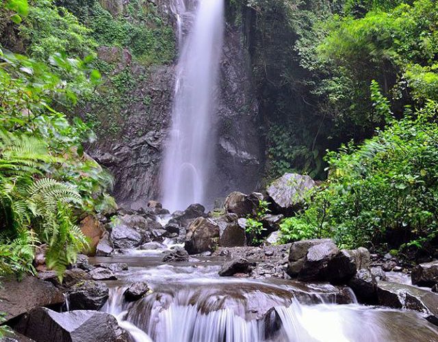 Air Terjun Yeh Mempeh - 30 Air Terjun di Bali Terbaik &amp; Terhits, Wisata Alam Instagramable, 1. Air Terjun Aling Aling, 2. Air Terjun Banyumala, 3. Air Terjun Goa Rang Reng, 4. Air Terjun Leke Leke, 5. Air Terjun Tukad Cepung, 6. Air Terjun Tegenungan, 7. Air Terjun Kanto Lampo, 8. Air Terjun Wana Ayu, 9. Air Terjun Nungnung, 10. Air Terjun Sekumpul, 11. Air Terjun Gitgit, 12. Air Terjun Banyu Wana Amertha, 13. Air Terjun Peguyangan, 14. Air Terjun Tibumana, 15. Air Terjun Tembok Barak, 16. Air Terjun Cemara, 17. Air Terjun Jembong, 18. Air Terjun Munduk, 19. Air Terjun Melanting, 20. Air Terjun Dusun Kuning, 21. Air Terjun Kroya, 22. Air Terjun Pantai Melasti, Tanah Lot, 23. Air Terjun Yeh Mempeh, 24. Air Terjun Blemantung, 25. Air Terjun Lemukih, 26.  Air Terjun Carat, 27. Air Terjun Juwuk Manis, 28. Air terjun Bunutin, 29. Air Terjun Colek Pamor, 30. Air terjun Yeh Mampeh