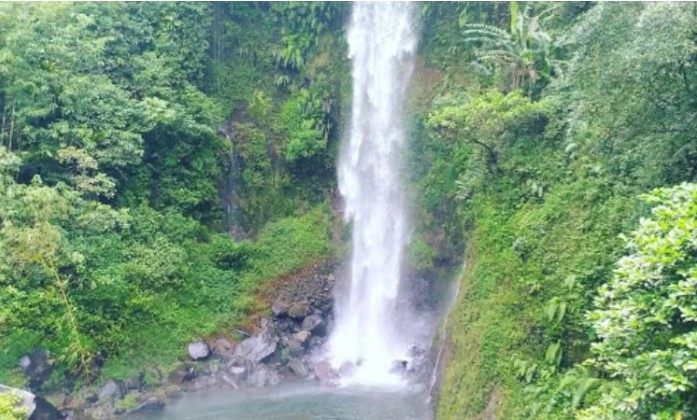 Curug Badak via Google Maps Cepi Zaenal 75, 1. Curug Badak, 2. Curug Agung Galunggung, 3. Curug Ciparay, 4. Curug Dengdeng, 5. Curug Cimedang, 6. Curug Sawer, 7. Curug Batu Blek, 8. Curug Cimanintin, 9. Curug Batu Mahpar, 10. Curug Putih, 11. Curug Cileutak, 12. Curug Koja, 13. Curug Gado Bangkong, 14. Curug Cihanjung, 15. Curug Arjuna, 16. Curug Wayang Tasikmalaya, 17. Curug Amoh, 18. Curug Ti’ah (Landeuh), 19. Curug Cinunjang, 20. Curug Paseh, 21. Curug Cipinaha, 22. Curug Ciwatin, 23. Curug Bunar, 24. Curug Tonjong, 25. Curug Gedus, 26. Curug Patapaan, 27. Curug Gegebos, 28. Curug Teureup, 29. Curug Entep