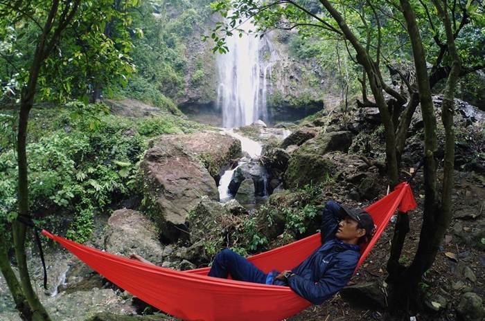 Curug Cimanintin via IG Lebah_jujur, 1. Curug Badak, 2. Curug Agung Galunggung, 3. Curug Ciparay, 4. Curug Dengdeng, 5. Curug Cimedang, 6. Curug Sawer, 7. Curug Batu Blek, 8. Curug Cimanintin, 9. Curug Batu Mahpar, 10. Curug Putih, 11. Curug Cileutak, 12. Curug Koja, 13. Curug Gado Bangkong, 14. Curug Cihanjung, 15. Curug Arjuna, 16. Curug Wayang Tasikmalaya, 17. Curug Amoh, 18. Curug Ti’ah (Landeuh), 19. Curug Cinunjang, 20. Curug Paseh, 21. Curug Cipinaha, 22. Curug Ciwatin, 23. Curug Bunar, 24. Curug Tonjong, 25. Curug Gedus, 26. Curug Patapaan, 27. Curug Gegebos, 28. Curug Teureup, 29. Curug Entep
