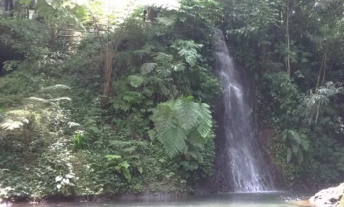 Curug Ciwanda, 1. Jembar Waterpark, 2. Perkebunan Teh Cipasung, 3. Goa Lalay, 4. Curug Muara Jaya, 5. Curug Sawer, 6. Talaga Herang, 7. Wisata Paralayang Gunung Panten, 8. Taman Wisata Bukit Alam Hejo, 9. Curug Tonjong, 10. Curug Cipeuteuy, 11. Air terjun Cibali, 12. Agro Batu Luhur, 13. Taman Buana Marga Majalengka (Taman Dinosaurus), 14. Situ Sangiang dan Makam Sunan Parung, 15. Pendakian Gunung Ciremai, 16. Curug Sempong, 17. Curug Awul, 18. Situ Cipanten, 19. Curug Campaga, 20. Curug Cipeureus, 21. Curug Puntang, 22. Panorama Cikebo, 23. Panorama Lemah Putih, 24. Situ Cikuda, 25. Bukit Panyaweuyan Argapura, 26. Wisata Situ Cipadung Desa Pajajar, 27. Wisata Cadas Gantung, 28. Air Terjun Embun Pelangi, 29. Air Terjun Cilutung, 30. Situ Janawi, 31. Taman Nasional Sadarehe, 32. Museum Talaga Manggung, 33. Rumah Adat Panjalin, 34. Gunung Cakrabuana, 35. Telaga di Petilasan Prabu Siliwangi, 36. Curug Ciwanda, 37. Curug Situhiang, 38. Taman Wisata Linggarjati, 39. Air Terjun Baligo, 40. Telaga Nila, 41. Kolam Renang Balong Sang Raja, 42. Gunung Batu Tilu, 43. Bukit Mercury Sayang Kaak, 44. Bendungan Raksasa Rentang, 45. Terasering Sawah Nangklak, 46. Gunung Ciwaru, 47. Puncak Sawiyah, 48. Ciboer Pass, 49. Curug Kapak Kuda, 50. Water Boom Tirta Indah, 51. Water Boom Rajawali ( Surya ), 52. Water Boom Tohaga, 53. Taman Ikan Bunderan , 54. Situ Batu di Desa Malausma, 55. Durian Sinapeul