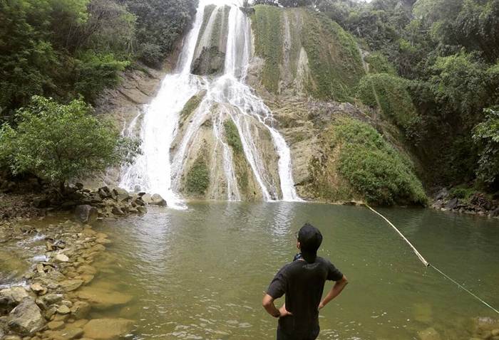 Curug Ciwatin  via IG @mury_qmunk, 1. Curug Badak, 2. Curug Agung Galunggung, 3. Curug Ciparay, 4. Curug Dengdeng, 5. Curug Cimedang, 6. Curug Sawer, 7. Curug Batu Blek, 8. Curug Cimanintin, 9. Curug Batu Mahpar, 10. Curug Putih, 11. Curug Cileutak, 12. Curug Koja, 13. Curug Gado Bangkong, 14. Curug Cihanjung, 15. Curug Arjuna, 16. Curug Wayang Tasikmalaya, 17. Curug Amoh, 18. Curug Ti’ah (Landeuh), 19. Curug Cinunjang, 20. Curug Paseh, 21. Curug Cipinaha, 22. Curug Ciwatin, 23. Curug Bunar, 24. Curug Tonjong, 25. Curug Gedus, 26. Curug Patapaan, 27. Curug Gegebos, 28. Curug Teureup, 29. Curug Entep