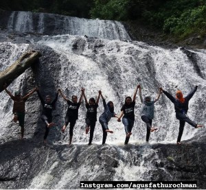 Curug Parakan Panjang via IG @agusfaturochman, 1. Curug Landung, 2. Curug Cikahuripan Kuningan, 3. Curug Putri Palutungan, 4. Curug Ngelay Kuningan, 5. Curug Sidomba, 6. Curug Cisurian Kuningan, 7. Curug Payung Palutungan, 8. Curug Winujati, 9. Curug Bangkong, 10. Curug Cilengkrang Kuningan, 11. Curug Nyandung, 12. Curug Cigalagah, 13. Curug Gongseng, 14. Curug Paranje, 15. Curug Cibuntu, 16. Curug Sagarahiang, 17. Curug Luhur Kuningan, 18. Curug Parakan Panjang, 19. Curug Cibunar, 20. Curug Lebak Jeruk