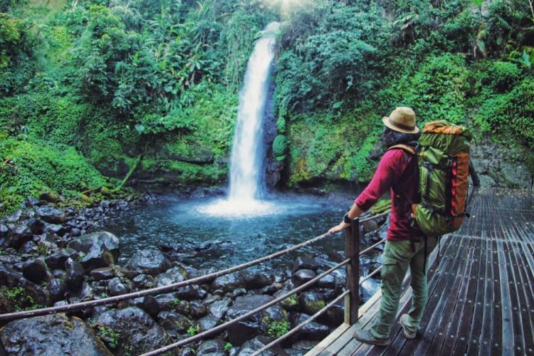 Curug Sawer via Petaniadv, 1. Curug Cigetruk, 2. Curug Sawer, 3. Curug Putri Palatungan, 4. Curug Cipeuteuy, 5. Curug Landung, 6. Curug Tapak Kuda, 7. Curug Sabuk, 8. Curug Sidomba
