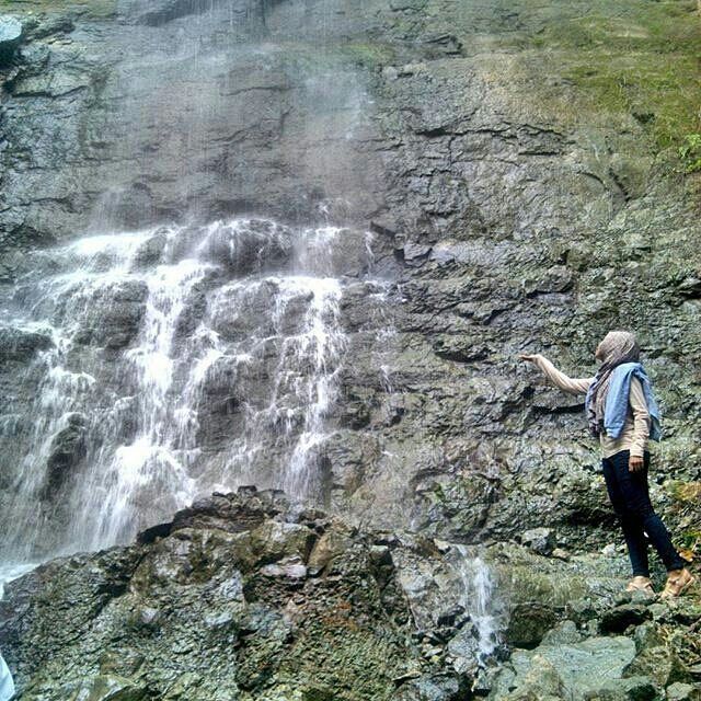Curug dan pemandian air panas Cipari via IG @jpmpcilacapbarat, 1. Curug Cimandaway, 2. Curug Mandala, 3. Air Terjun Curug Bandung, 4. Curug Citepus Cilacap, 5. Curug dan Pemandian Air Panas Cipari, 6. Curug Penampen, 6. Curug Cigombong Cilacap, 7. Curug Rahayu, 8. Curug Giriwangi Cilacap, 9. Curug Panganten Karangpucung Cilacap, 10. Curug Nikhram, 11. Curug Cibekong, 12. Curug Ciprut, 13. Curug Tunggul Naga jambusari, 14. Curug Taman Desa Ciruyung