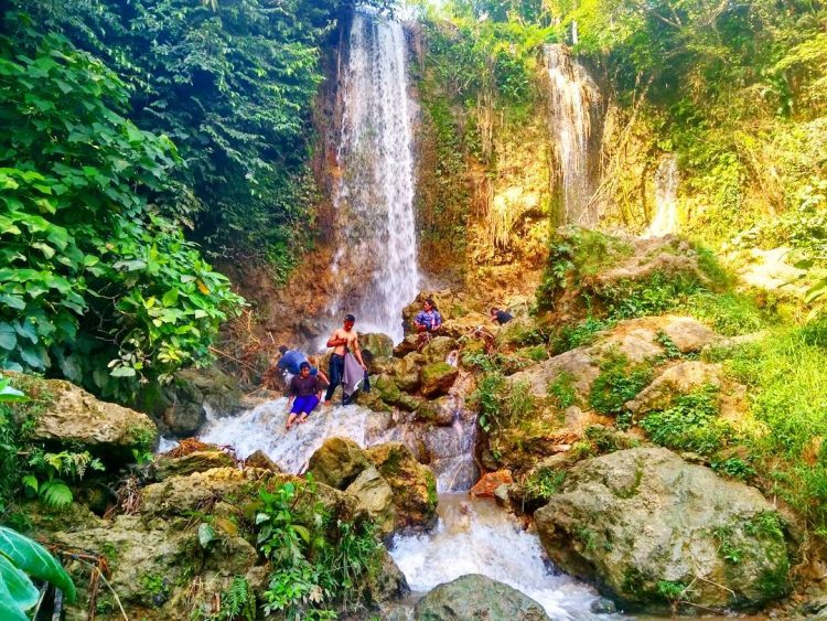 Air Terjun Mbengkat via IG @wisatagrobogan, 1. Air Terjun Widuri, 2. Air Terjun Gulingan Grobogan, 3. Air Terjun Nganyongan, 4. Grojogan Kinasih, 5. Wisata Air Terjun Taruman Gorobogan, 6. Air Terjun Mbengkat, 7. Air Terjun Watu Ondo