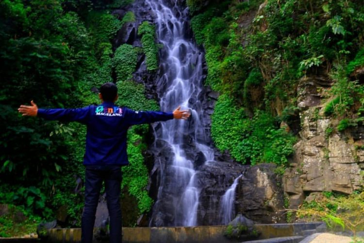 Air Terjun Sumuran via IG @genpimagelang, 1. Air Terjun Sekar Langit, 2. Curug Silawe, 3. Air Terjun Sikencling, 4. Air Terjun Grenjengan Kembar, 5. Air Terjun Goa Slandak, 6. Air Terjun Sumuran, 7. Air Terjun Kedung Kayang, 8. Curug Gleyor, 9. Grojogan Kapuhan, 10. Air Terjun Ngesong, 11. Curug Watu Ploso, 12. Curug Lawang Kori, 13. Curug Sigetik, 14. Curug Bujet, 15. Air Terjun Sigong, 16. Kedung Sembrani, 17. Wisata Alam Curug Delimas, 18. Curug Lawe, 19. Curug Winong