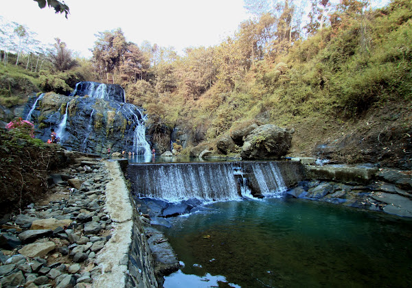 Air Terjun Sindaro Kebumen Foto by Meita Mayasari, 1. Curug Wringin, 2. Curug Gemawang, 3. Curug Leses, 4. Curug Sudimoro, 5. Curug Silangit, 6. Grojogan Kuang, 7. Curug Kedungwuni, 8. Curug Sawangan, 9. Curug Kedondong, 10. Curug Karang Gemantung , 11. Air Terjun Kalicurug, 12. Air Terjun Sindaro Kebumen, 13. Curug Domas Kebumen, 14. Curug Pandansari, 15. Air Terjun Silancur, 16. Air Terjun Sikebut