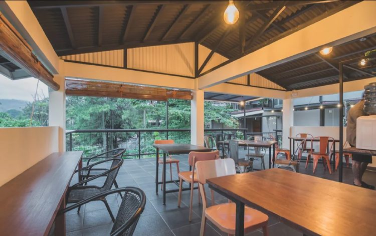 Area Lobi, 1. Mari Mulai dari Sayana Bed &amp; Breakfast, Oase Homey di Tengah Keramaian Bandung , 2. Sisco Bed and Breakfast, “Rumah Kedua” yang Nggak Jauh dari Beberapa Kampus Populer di Bandung, 3. Untuk Akomodasi Hemat di Sekitar Sukajadi, Magnolia Bed &amp; Breakfast Siap Menjamu Kalian dengan Keramahan ala Rumah Sendiri, 4. Rasakan Serunya Punya “Rumah Sendiri” di Kawasan Dago Atas dengan Menginap di Rumah Kiboku Bed &amp; Breakfast, 5. Sedangkan Jika Ingin Merasakan “Punya Rumah Sendiri” di Sekitar Lembang, Rose Chamber Bed &amp; Breakfast Layak Untuk Dijamahi, 6.Summerbird Bed and Brasserie, B&amp;B Konsep Baru yang Keren dan Instagramable Banget! 