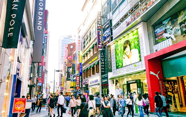 Berbelanja di Myeongdong via Agoda, Mengurus Visa Korea, Transportasi Menuju Seoul, Memilih Penginapan di Seoul, Rekomendasi Tempat Wisata di Seoul, Rekomendasi Tempat Wisata di Seoul Lainnya, Tempat Wisata Belanja di Seoul, Wisata Budaya Tradisional Korea, Destinasi Wisata Tradisional, Tempat Wisata Paling Instagramable di Seoul, Tempat Wisata Paling Palace di Seoul, Museum di Seoul yang Wajib Dikunjungi, Tempat Wisata untuk Pencinta K-Pop di Seoul, Wisata Alam dan Taman di Seoul