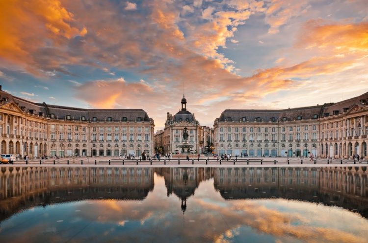 Bordeaux via Beritagar, 1. Paris, 2. Marseille, 4. Strasbourg, 5. Mont Saint-Michel, 6. Bordeaux, 7. Aix-en-Provence, 8. Lourdes