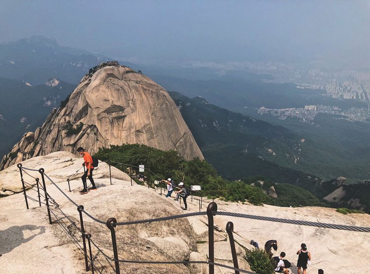 Bukhansan National Park via Lifestylust, Mengurus Visa Korea, Transportasi Menuju Seoul, Memilih Penginapan di Seoul, Rekomendasi Tempat Wisata di Seoul, Rekomendasi Tempat Wisata di Seoul Lainnya, Tempat Wisata Belanja di Seoul, Wisata Budaya Tradisional Korea, Destinasi Wisata Tradisional, Tempat Wisata Paling Instagramable di Seoul, Tempat Wisata Paling Palace di Seoul, Museum di Seoul yang Wajib Dikunjungi, Tempat Wisata untuk Pencinta K-Pop di Seoul, Wisata Alam dan Taman di Seoul