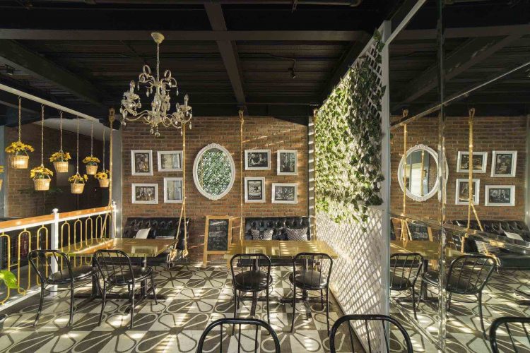 Cafe 3rd Floor, 1. Mari Mulai dari Sayana Bed &amp; Breakfast, Oase Homey di Tengah Keramaian Bandung , 2. Sisco Bed and Breakfast, “Rumah Kedua” yang Nggak Jauh dari Beberapa Kampus Populer di Bandung, 3. Untuk Akomodasi Hemat di Sekitar Sukajadi, Magnolia Bed &amp; Breakfast Siap Menjamu Kalian dengan Keramahan ala Rumah Sendiri, 4. Rasakan Serunya Punya “Rumah Sendiri” di Kawasan Dago Atas dengan Menginap di Rumah Kiboku Bed &amp; Breakfast, 5. Sedangkan Jika Ingin Merasakan “Punya Rumah Sendiri” di Sekitar Lembang, Rose Chamber Bed &amp; Breakfast Layak Untuk Dijamahi, 6.Summerbird Bed and Brasserie, B&amp;B Konsep Baru yang Keren dan Instagramable Banget! 
