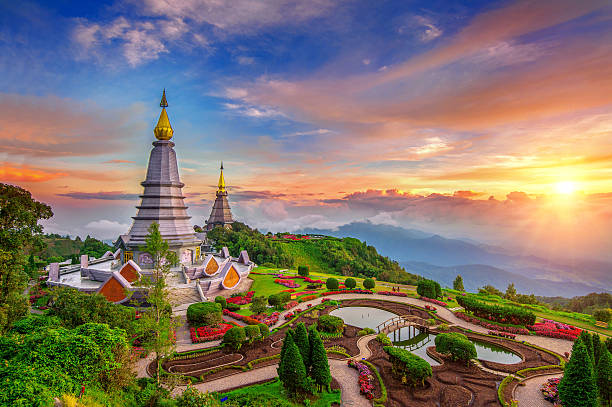 Chiang Mai via istockphoto - 10 Kota Wisata Terbaik di Thailand & Favorit Wisatawan Seluruh Dunia!, 1. Bangkok, 2. Ayutthaya, 3. Chiang Mai, 4. Pattaya, 5. Phuket, 6. Chiang Rai, 7. Chumphon, 8. Nakhon Ratchasima, 9. Surat Thani, 10. Sukhothai
