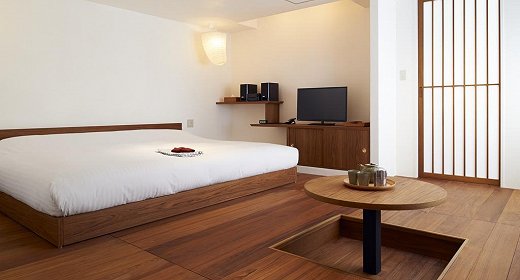 Contemporary Room 607 itanoma Non-Smoking