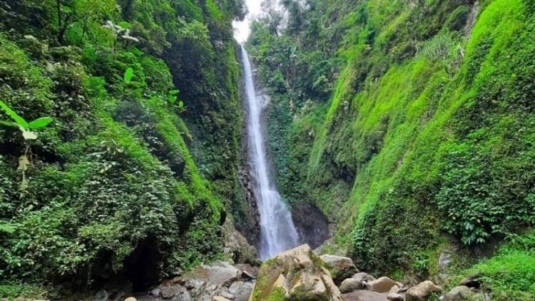 Curug Centel, 1. Curug Putri, 2. Air Terjun Ranto Canyon, 3. Curug Awu, 4. Curug Cipicung, 5. Curug Cantel, 6. Curug Panyusuhan, 7. Curug Rambukasang, 8. Curug Tonjong, 9. Curug Kalibaya, 10. Curug Kaliguci