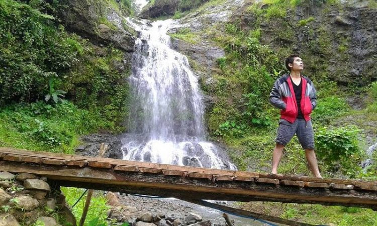 Curug Cipicung Brebes via Aziskata.blogspotcom, 1. Curug Putri, 2. Air Terjun Ranto Canyon, 3. Curug Awu, 4. Curug Cipicung, 5. Curug Cantel, 6. Curug Panyusuhan, 7. Curug Rambukasang, 8. Curug Tonjong, 9. Curug Kalibaya, 10. Curug Kaliguci