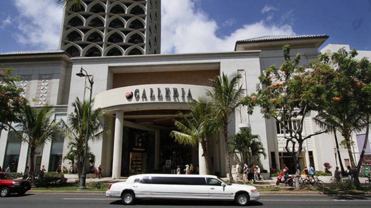 DFS Galleria via Staradvertiser 20 Tempat Wisata di Pulau Oahu Terpopuler &amp; Terhits Dikunjungi!, Informasi Dasar, Daya Tarik Oahu Island, Aktivitas Seru &amp; Tempat Wisata di Pulau Oahu, Aktivitas Wisata Random di Pulau Oahu, Tips dan Trik, Akses dan Orientasi