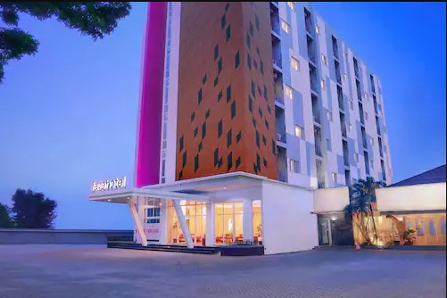 Dan, Kalian Perlu Banget Melirik Favehotel Diponegoro ; Hotel Keren dengan Budget Super Bersahabat, 1. Fovere Puri Semarang, 2. Hotel Bliss Soetta Semarang , 3. Hotel Citradream Semarang , 4. Whiz Hotel Semarang, 5. Favehotel Diponegoro, 6. Hotel Neo Candi Semarang