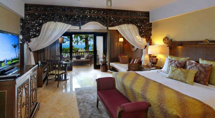 Deluxe Ocean View Room, 1. Mulia Resort Nusa Dua, Hotel Mewah dengan Dua Kapel Romantis di Tepi Pantai Nusa Dua, 2. Selebrity Hong Kong, Sharon Chan dan Pasangannya, Memilih Conrad Bali Sebagai Venue Wedding dan Bulan Madu Mereka , 3. Villa Bayuh Sabbha, Pernah Menjadi Saksi Janji Suci Antara Tamara Bleszynski dan Mike Lewis, 4. Mari Beralih ke Ayana Spa &amp; Resort Bali, Tempat Franda dan Samuel Zylgwyn Mengikat Janji, 5. Dan Tentu Saja Jangan Lupakan Alila Villas Soori, Tempatnya Raffi Ahmad dan Nagita Slavina Menggelar Private Party di Bali