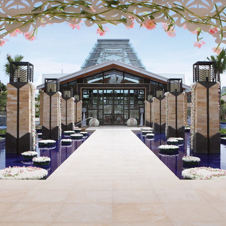 Eternity Chapel The mulia resort nusa dua, 1. Mulia Resort Nusa Dua, Hotel Mewah dengan Dua Kapel Romantis di Tepi Pantai Nusa Dua, 2. Selebrity Hong Kong, Sharon Chan dan Pasangannya, Memilih Conrad Bali Sebagai Venue Wedding dan Bulan Madu Mereka , 3. Villa Bayuh Sabbha, Pernah Menjadi Saksi Janji Suci Antara Tamara Bleszynski dan Mike Lewis, 4. Mari Beralih ke Ayana Spa &amp; Resort Bali, Tempat Franda dan Samuel Zylgwyn Mengikat Janji, 5. Dan Tentu Saja Jangan Lupakan Alila Villas Soori, Tempatnya Raffi Ahmad dan Nagita Slavina Menggelar Private Party di Bali
