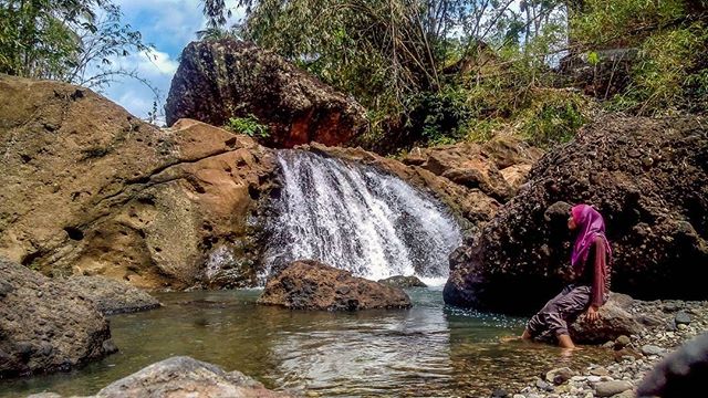Grojogan Kuang via Instagram, 1. Curug Wringin, 2. Curug Gemawang, 3. Curug Leses, 4. Curug Sudimoro, 5. Curug Silangit, 6. Grojogan Kuang, 7. Curug Kedungwuni, 8. Curug Sawangan, 9. Curug Kedondong, 10. Curug Karang Gemantung , 11. Air Terjun Kalicurug, 12. Air Terjun Sindaro Kebumen, 13. Curug Domas Kebumen, 14. Curug Pandansari, 15. Air Terjun Silancur, 16. Air Terjun Sikebut