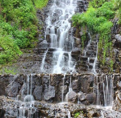 Grenjengan Jolong, 1. Air Terjun Grenjengan Sewu, 2. Air Terjun Sekar Gading, 3. Air Terjun Tadah Udan Juruk, 4. Air Terjun Grudo, 5. Air Terjun Lorodan Semar, 6. Air Terjun Tedunan, 7. Air Terjun Tretes, 8. Air Terjun Grenjengan Watu Sirap, 9. Air Terjun Lorotan Semar, 10. Grenjengan Jolong, 11. Air Terjun Banyulawe, 12. Air Terjun Sepletuk, 13. Air Terjun Santi