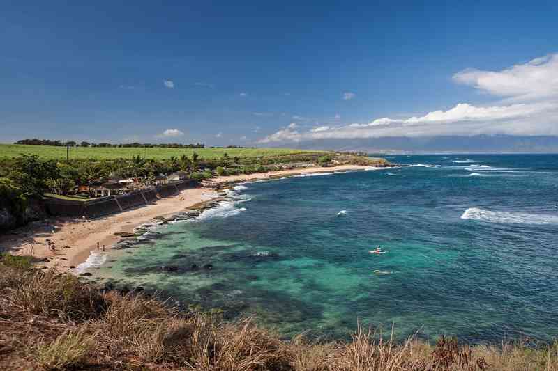 Ho’okipa Beach via Shutterstock, Pantai di Hawaii, the Big Island, Pantai di Pulau Maui, the Valley Isle, Pantai di Pulau Oahu, the Gathering Island, Pantai di Pulau Kauai, the Garden Isle, Pantai di Pulau Lanai, the Pineapple Isle