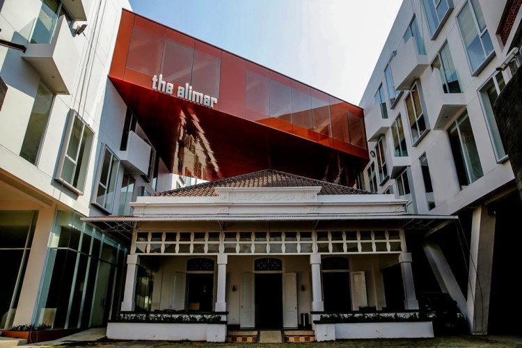 Suka dengan Kombinasi Suasana Unik? Hotel Alimar Malang  Bakalan Cocok Untuk Kalian, 1. Aventree Syariah Homestay, 2. Hotel Alimar Malang  , 3. MaxOne Hotels at Malang, 4. Lirik Swiss-Belinn Malang, 5. Ibis Styles Malang Hotel, 6. Boutique Guest House, 7. Arjuna Hotel